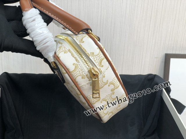 Celine專櫃2023新款TRIOMPHE標誌印花愛心小手提肩背女包 賽琳新年膠囊系列心形手袋 sldj2246